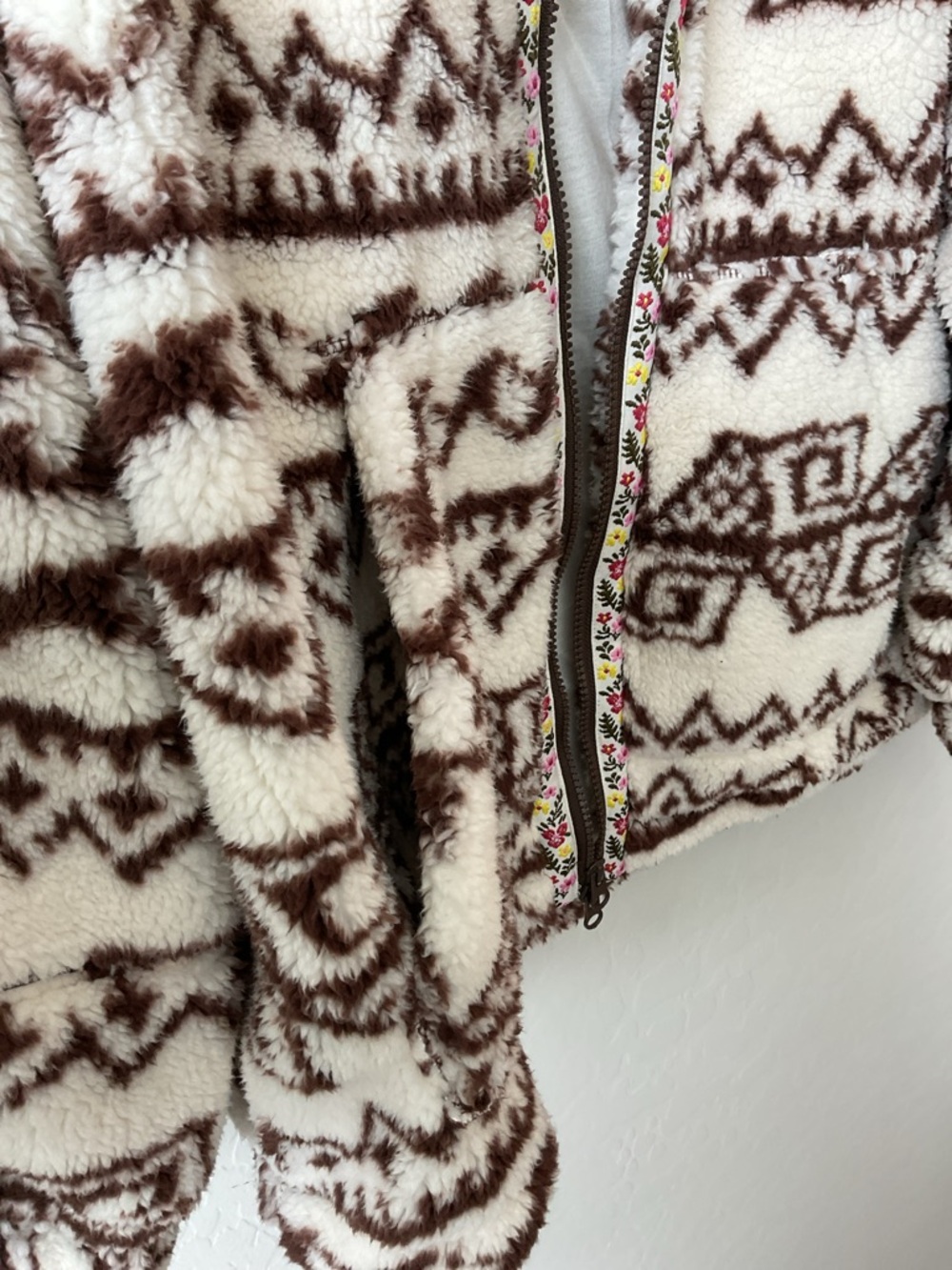 Urban Outfitters NWOT BDG Jacket - Picture 5 of 16